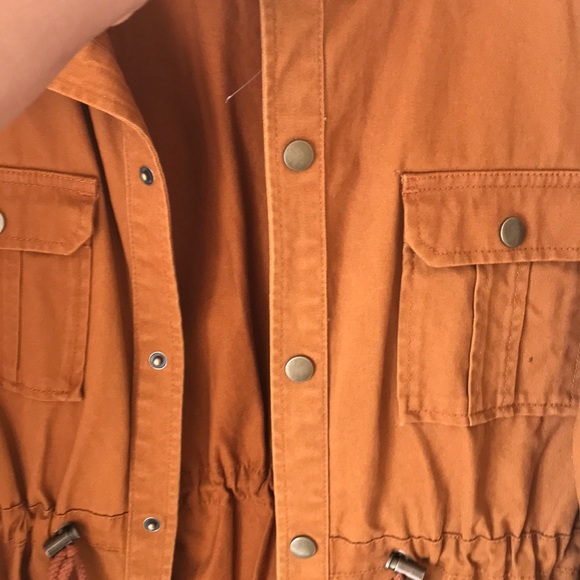 Cute pull over - Picture 3 of 4